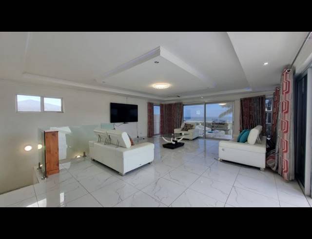 5 BEDROOM HOUSE FOR SALE IN PALM BEACH